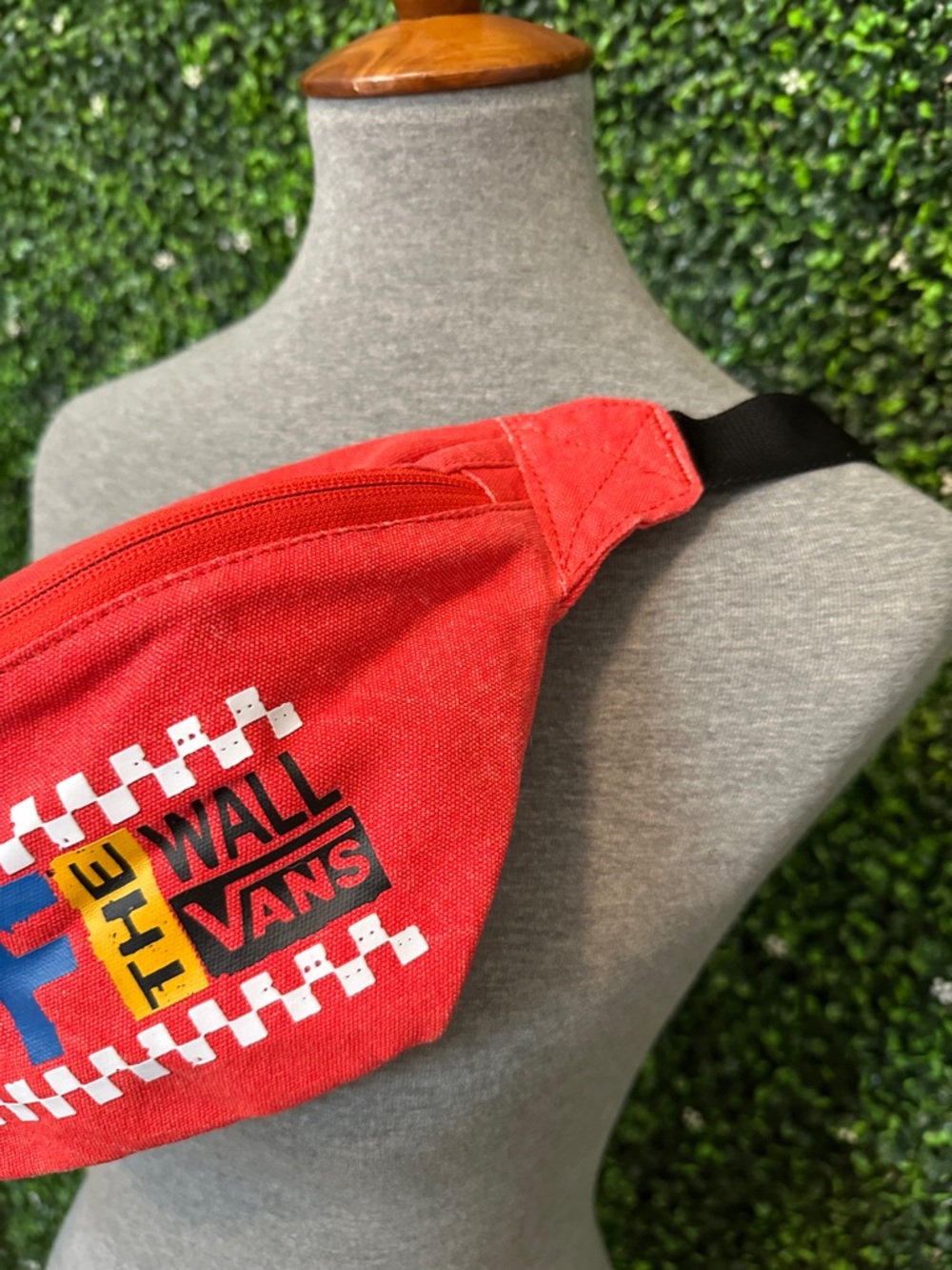 Vans Off the Wall Waist Pack Sling Bag #93 - Picture 3 of 7